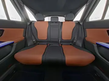 MERCEDES-BENZ GLC 300 de 4M AMG AHK FAHRASSI DISTR M…