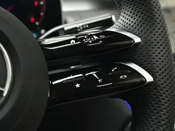 MERCEDES-BENZ GLC 300 d 4M AMG Sport Advanced  AHK P…