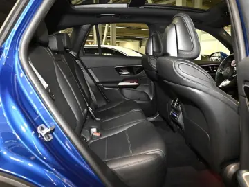 MERCEDES-BENZ GLC 300 de 4M Avantgarde Advanced  AHK…