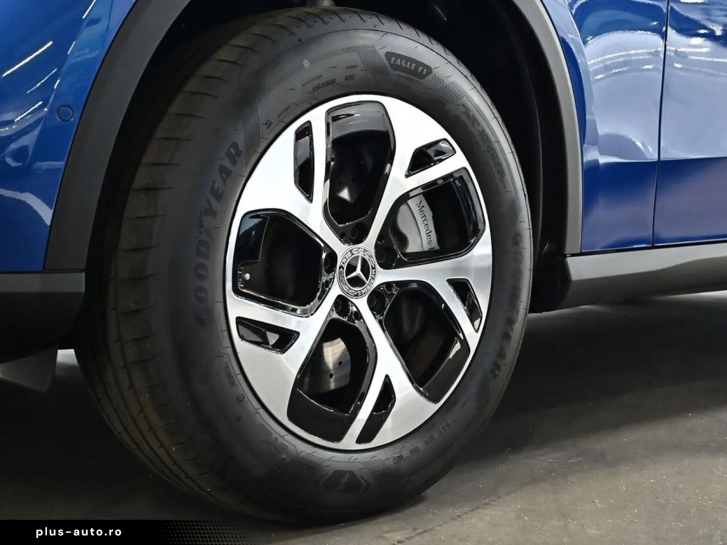 MERCEDES-BENZ GLC 2025 — imagine 11