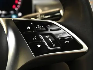 MERCEDES-BENZ GLC 300 de 4M Avantgarde Advanced  AHK…