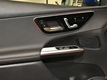 MERCEDES-BENZ GLC 300 de 4M Avantgarde Advanced  AHK…