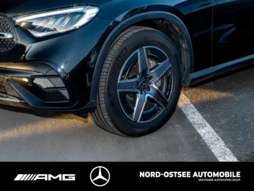 MERCEDES-BENZ GLC 300 d 4M AMG DISTRONIC AHK KEYLESS…
