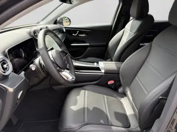MERCEDES-BENZ GLC 200 4M Coupé AVANTGARDE DISTR MEMO AHK 360