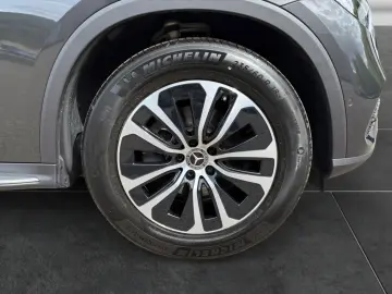 MERCEDES-BENZ GLC 200 4M Coupé AVANTGARDE DISTR MEMO AHK 360