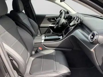 MERCEDES-BENZ GLC 200 4M Coupé AVANTGARDE DISTR MEMO AHK 360