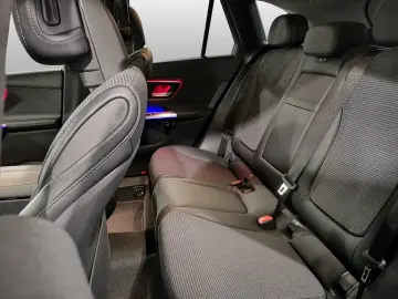 MERCEDES-BENZ GLC 200 4M Avantgarde ADVANCED ANHÄNGE…