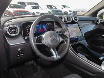 MERCEDES-BENZ GLC 200 4MATIC Coupé 360 ACC AUT Fernlichtass.