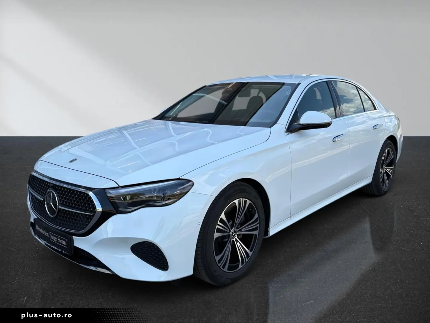 MERCEDES-BENZ E-Class 2025 — imagine 2