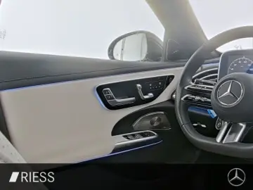 MERCEDES-BENZ E 220 d AMG Sport Distr Pano Sitzkl St…