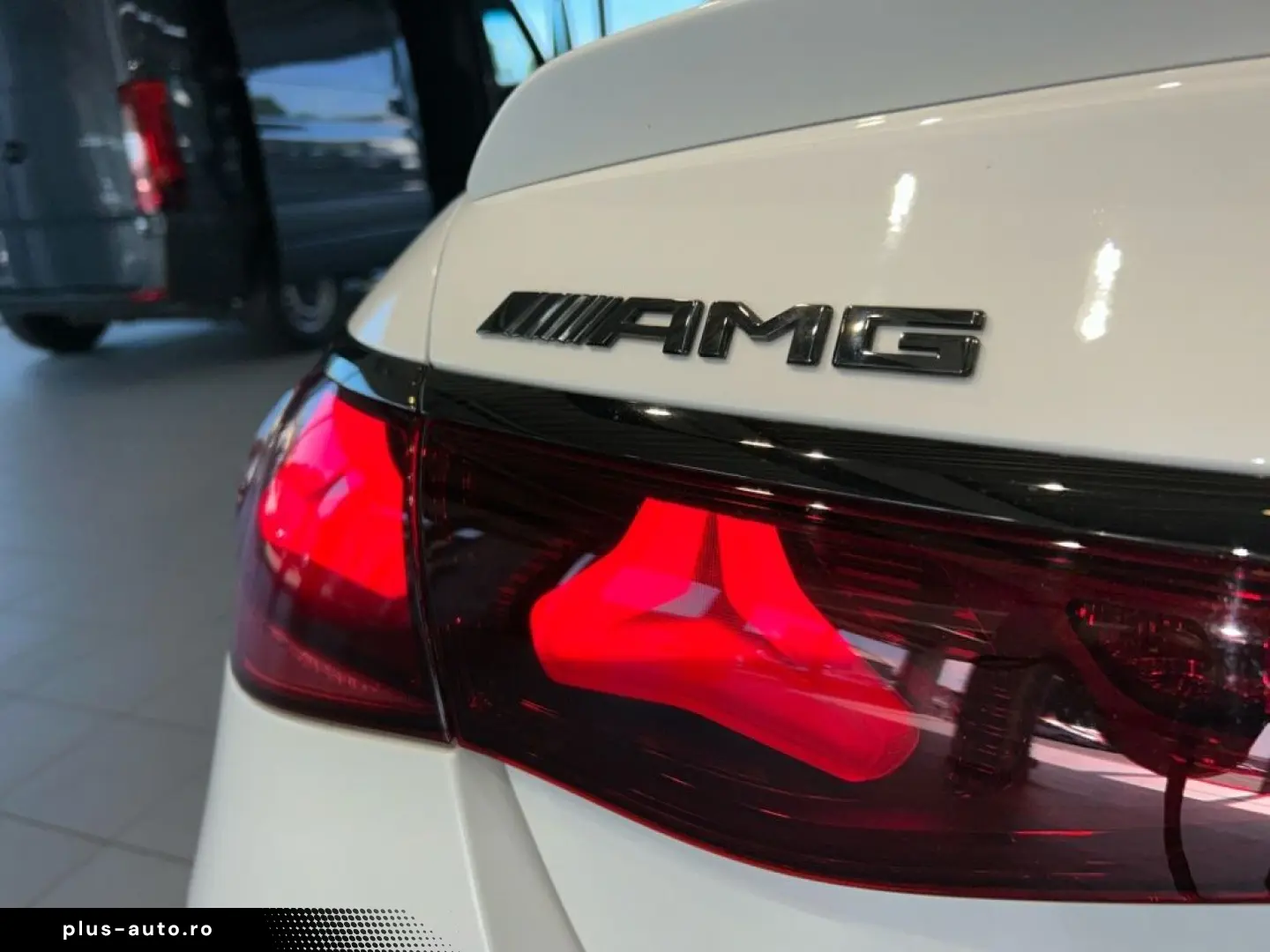 MERCEDES-BENZ E-Class 2025 — imagine 18