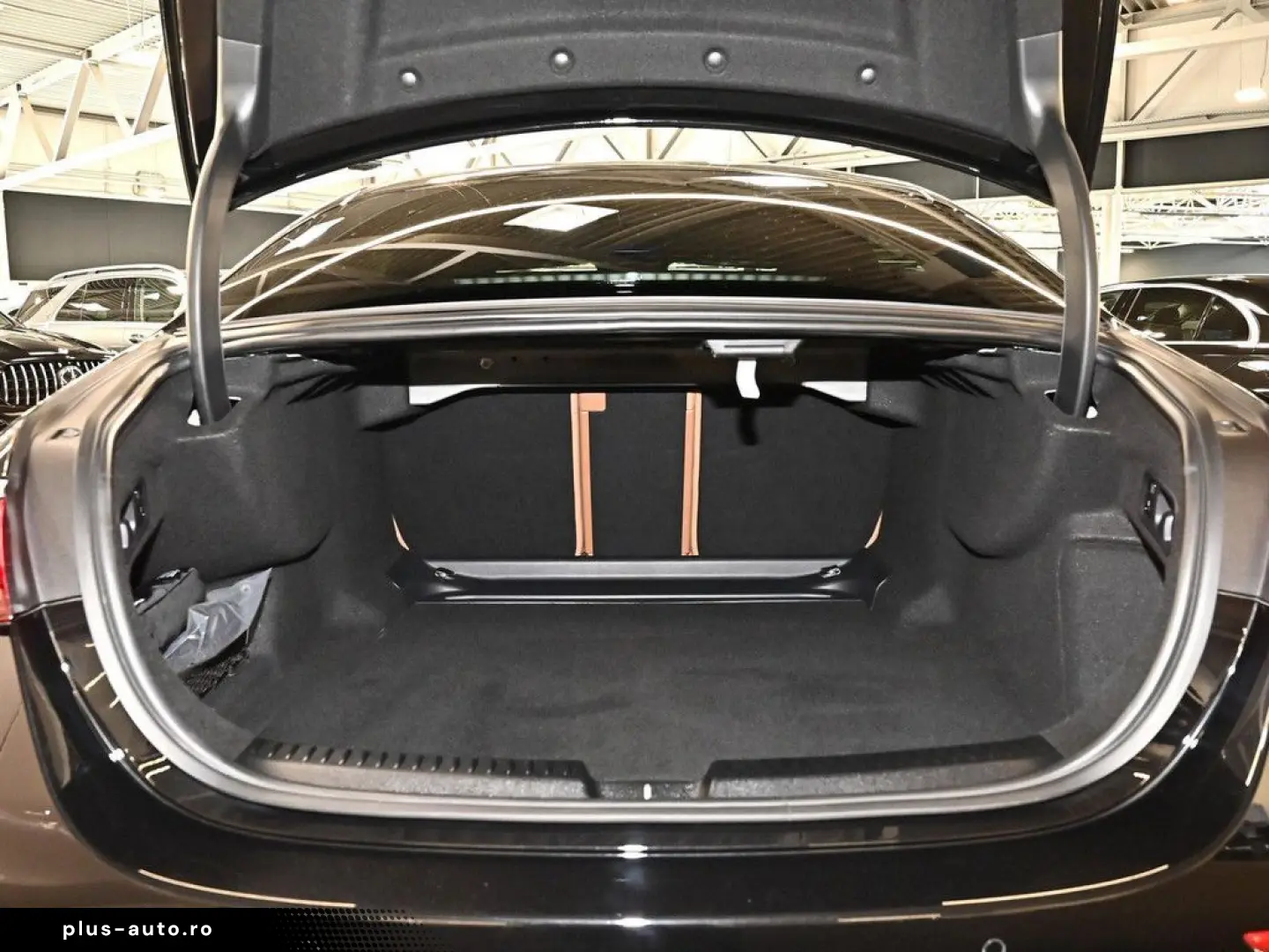 MERCEDES-BENZ E-Class 2025 — imagine 30