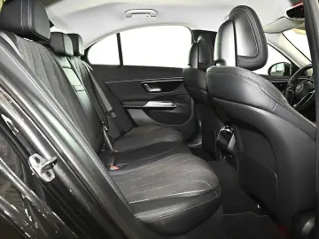 MERCEDES-BENZ E 300 e Avantgarde Advanced LED NAVI K…