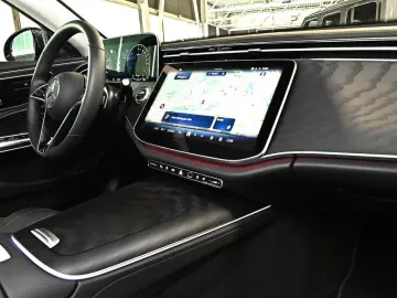 MERCEDES-BENZ E 300 e Avantgarde Advanced LED NAVI K…