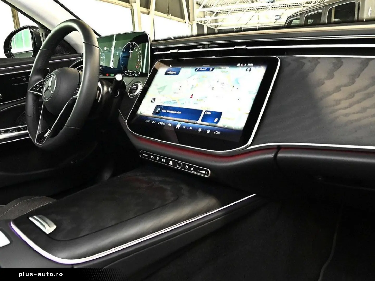 MERCEDES-BENZ E-Class 2025 — imagine 12