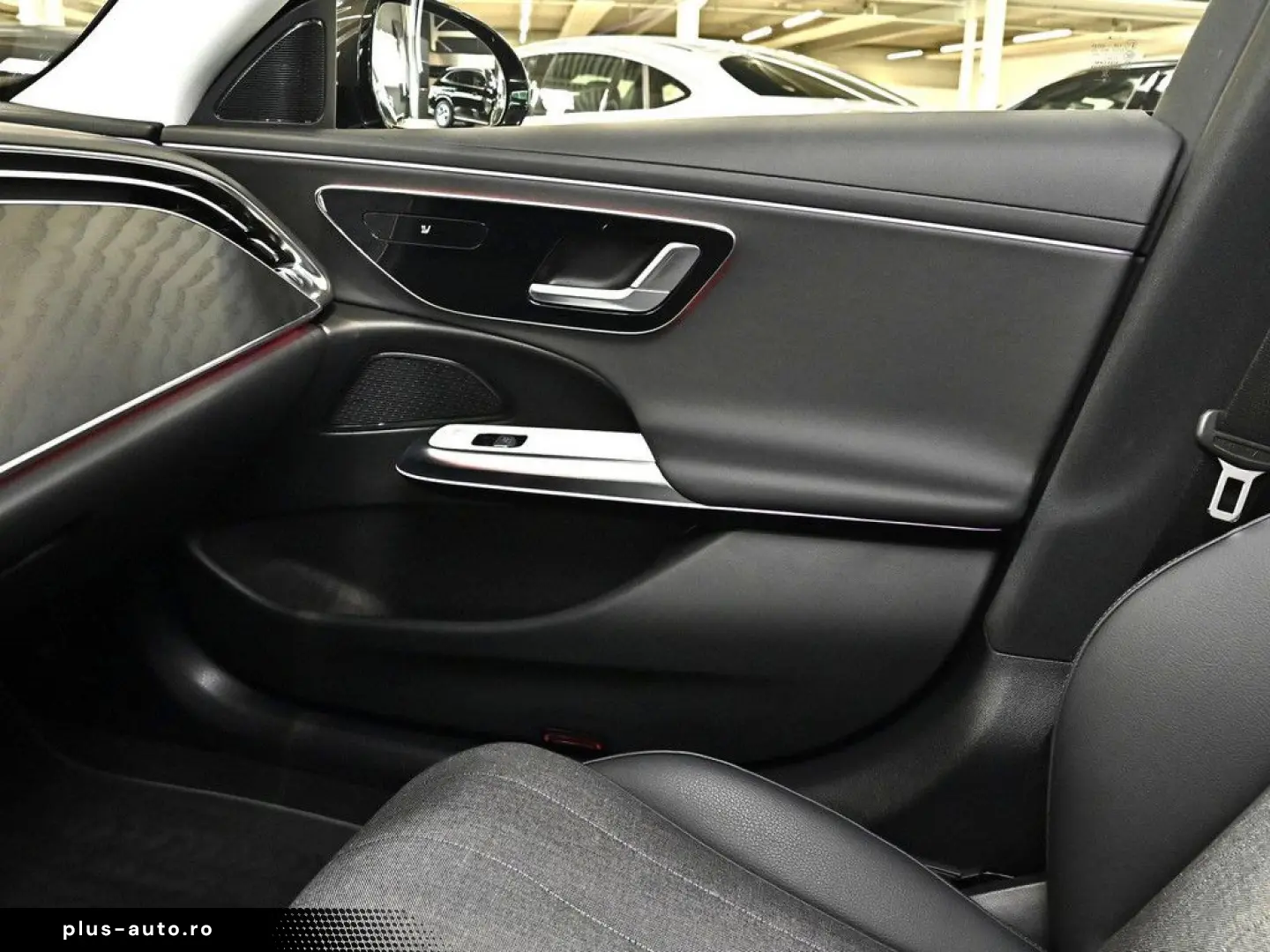 MERCEDES-BENZ E-Class 2025 — imagine 18