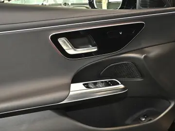 MERCEDES-BENZ E 300 e Avantgarde Advanced LED NAVI K…