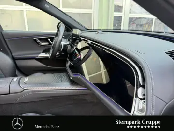 MERCEDES-BENZ E 220 d 4M AMG Distro Pano Night SUPER…