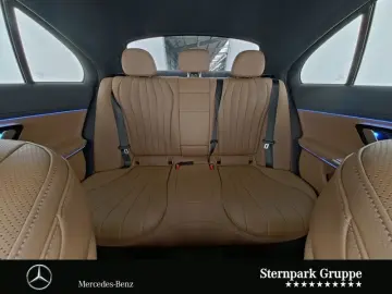MERCEDES-BENZ E 300 de 4M AMG Super AIRM Pano HUD Ma…