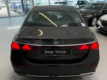 MERCEDES-BENZ E 220 d AVANTGARDE ADV.PLUS DLIGHT FAP…
