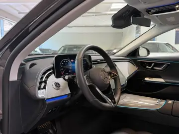 MERCEDES-BENZ E 220 d AVANTGARDE ADV.PLUS DLIGHT FAP…