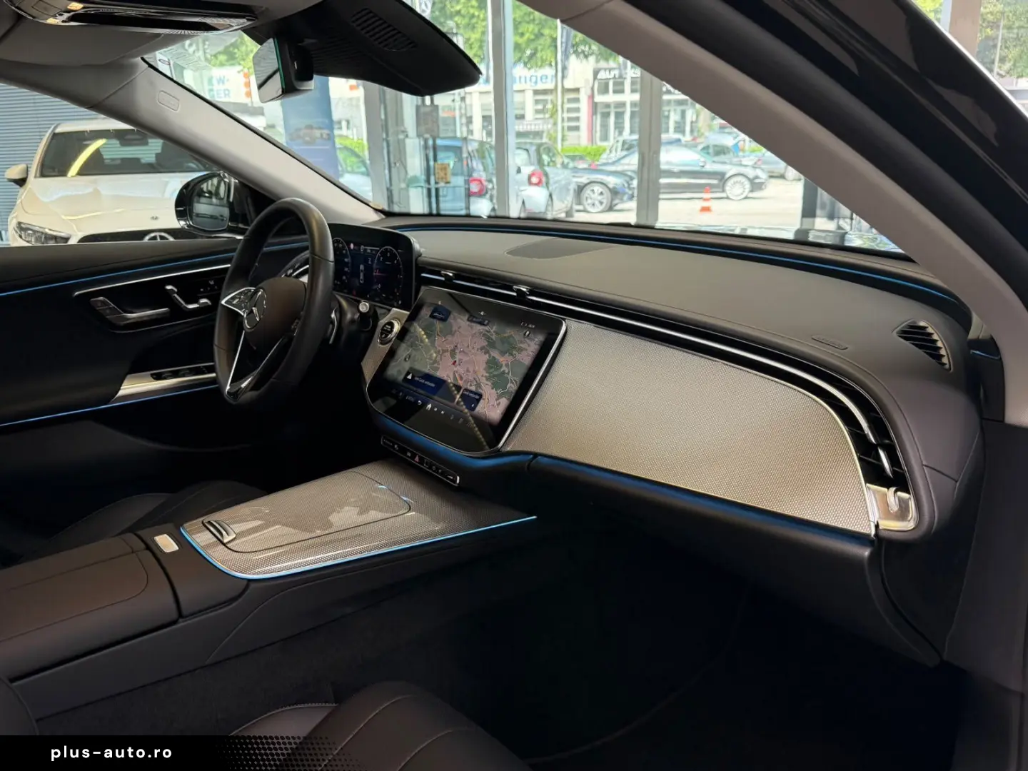 MERCEDES-BENZ E-Class 2025 — imagine 13
