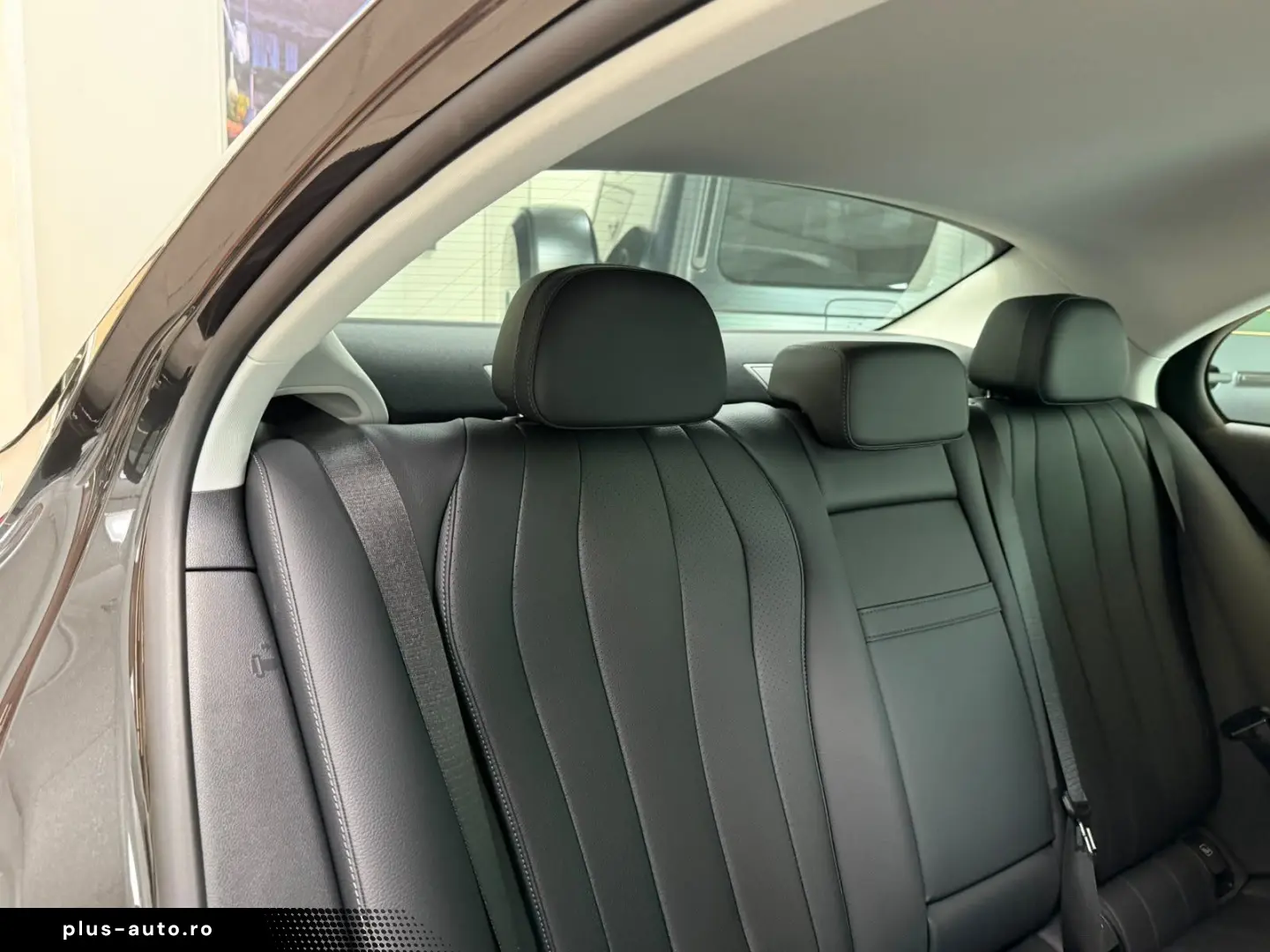 MERCEDES-BENZ E-Class 2025 — imagine 16