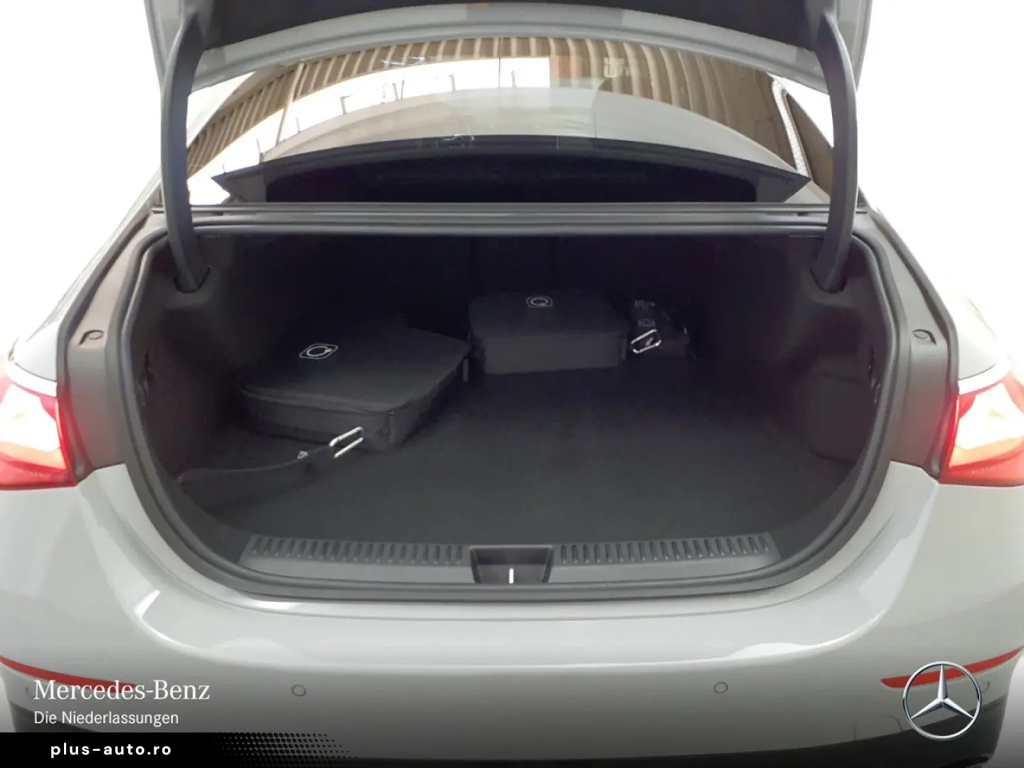 MERCEDES-BENZ E-Class 2025 — imagine 21