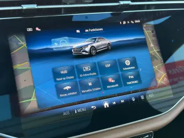 MERCEDES-BENZ E220d AMG PremPlus_Hinterachslenkung A…