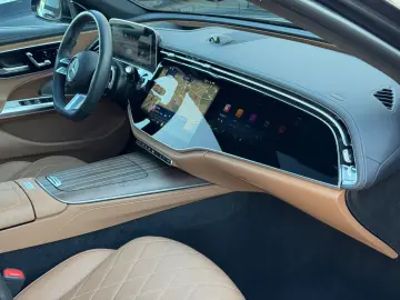 MERCEDES-BENZ E220d AMG PremPlus_Hinterachslenkung A…