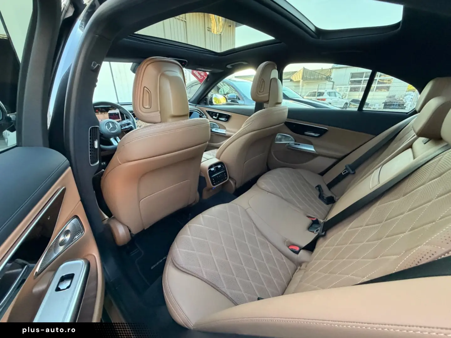 MERCEDES-BENZ E-Class 2025 — imagine 18