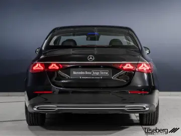 MERCEDES-BENZ E 220 d Avantgarde LED AHK Distronic K…