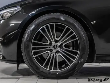 MERCEDES-BENZ E 220 d Avantgarde LED AHK Distronic K…