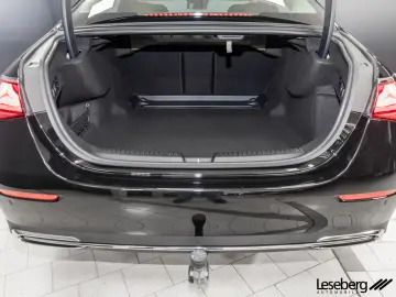 MERCEDES-BENZ E 220 d Avantgarde LED AHK Distronic K…