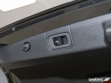 MERCEDES-BENZ E 220 d Avantgarde LED AHK Distronic K…