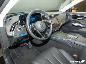 MERCEDES-BENZ E 220 d Avantgarde LED AHK Distronic K…