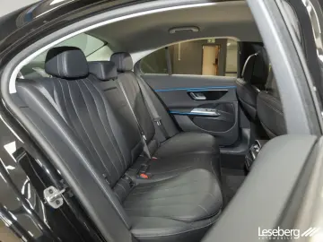 MERCEDES-BENZ E 220 d Avantgarde LED AHK Distronic K…
