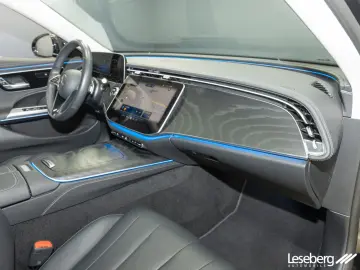 MERCEDES-BENZ E 220 d Avantgarde LED AHK Distronic K…