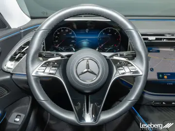 MERCEDES-BENZ E 220 d Avantgarde LED AHK Distronic K…