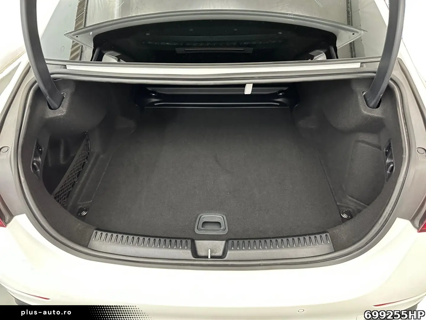 MERCEDES-BENZ E 220 d AMG Night PANO DISTRONIC KEYLE&hellip;