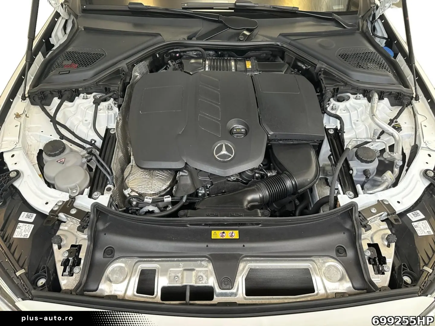 MERCEDES-BENZ E 220 d AMG Night PANO DISTRONIC KEYLE&hellip;