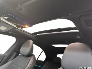 MERCEDES-BENZ E 220 d AMG Night PANO DISTRONIC KEYLE…