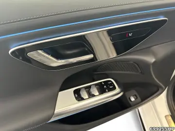 MERCEDES-BENZ E 220 d AMG Night PANO DISTRONIC KEYLE…