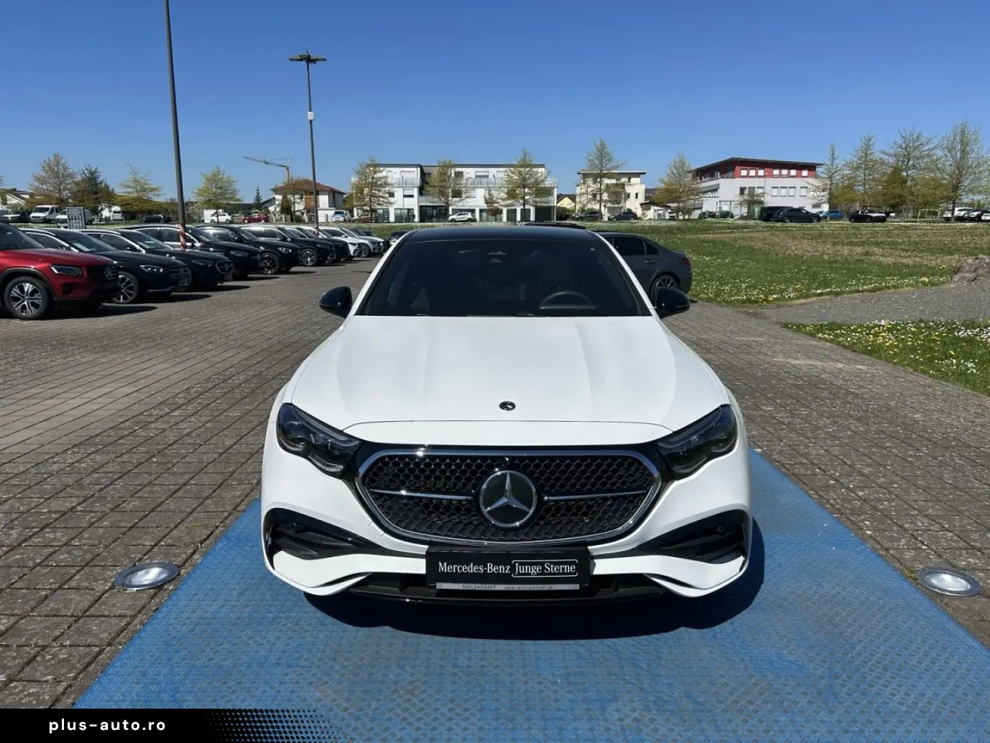 MERCEDES-BENZ E 300 de AMG NIGHT DIGI LIGHT MEMORY TOTW 360