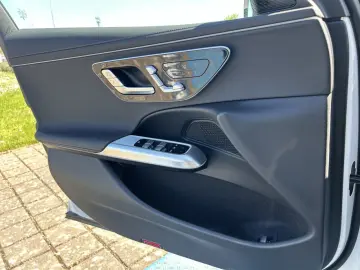 MERCEDES-BENZ E 300 de AMG NIGHT DIGI LIGHT MEMORY TOTW 360