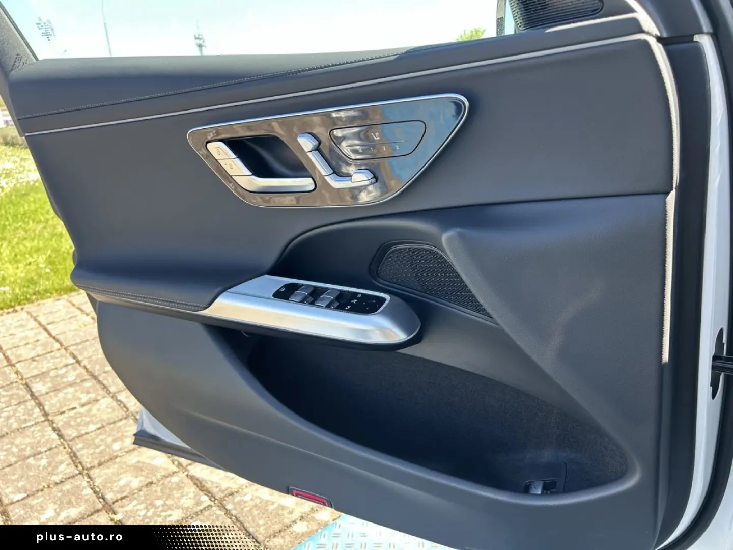 MERCEDES-BENZ E 300 de AMG NIGHT DIGI LIGHT MEMORY TOTW 360