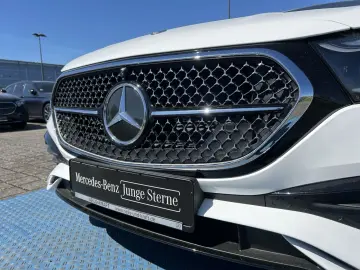 MERCEDES-BENZ E 300 de AMG NIGHT DIGI LIGHT MEMORY TOTW 360