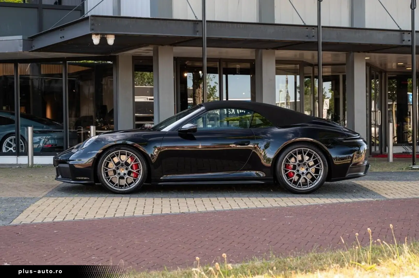 PORSCHE 911 2024 — imagine 2
