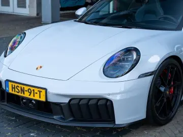 PORSCHE 911 Carrera 4 GTS Cabrio