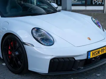 PORSCHE 911 Carrera 4 GTS Cabrio